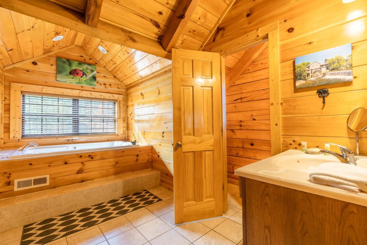 Comfort Cabin Bearway To Heaven W Private Hot Tub Pigeon Forge Luaran gambar